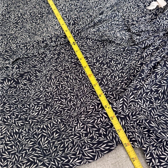 H&M Dark Blue and White Floral Blouse - Picture 3 of 6